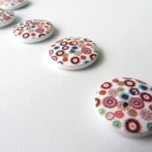 brown white red orange flower button flower zen wooden button 18 mm set of ten buttons nr. 35