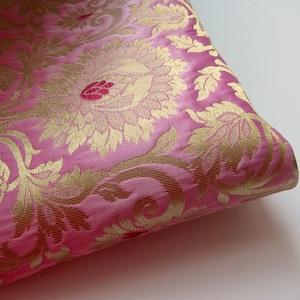 Pink bouquets flowers kinkhab heavy Indian silk brocade fabric nr nr 1-051 - 1/4 yard