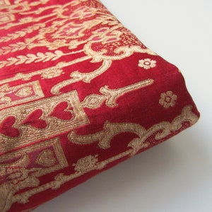 Wine Red Silk Brocade Fabric: Gold Flower Kinkhab Indian Textile -nr. 1-145 for 1/4 yard