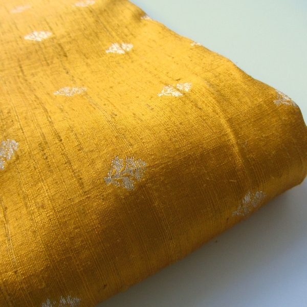 Yellow gold flower raw silk brocade Indian fabric nr 1-119 - 1/4 yard