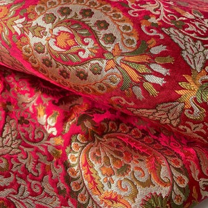 Red bouquet gold flowers kinkhab heavy Indian silk brocade fabric nr. 1-139 for 1/4 yard image 4