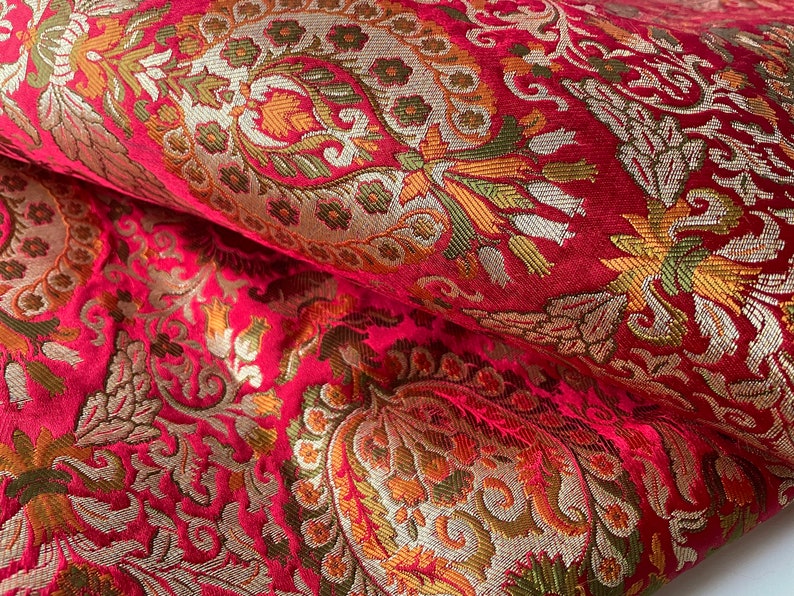 Red bouquet gold flowers kinkhab heavy Indian silk brocade fabric nr. 1-139 for 1/4 yard image 4