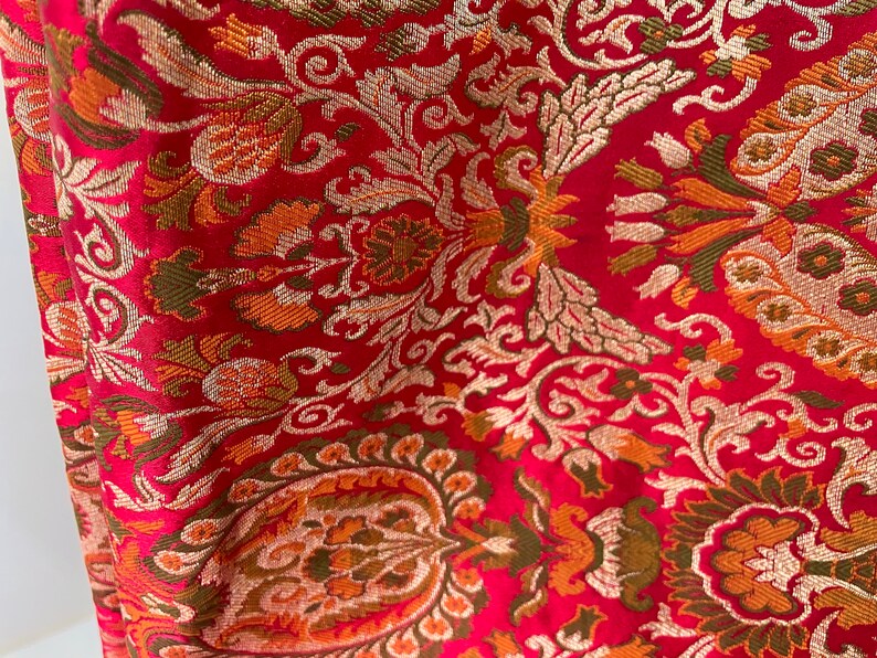 Red bouquet gold flowers kinkhab heavy Indian silk brocade fabric nr. 1-139 for 1/4 yard image 5