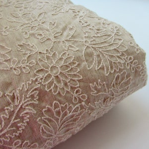White on beige floral  embroidered tussar silk fabric nr 1-077 - 1/4 yard