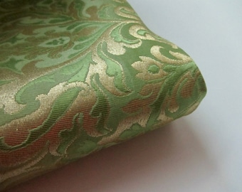 Fresh Green gold heavy Indian silk brocade fabric nr 1-053 - for 1/4 yard