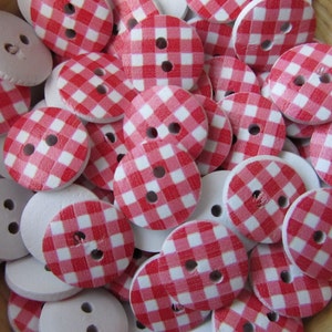 Red checked 15 mm wooden buttons set of ten buttons Nr. 79