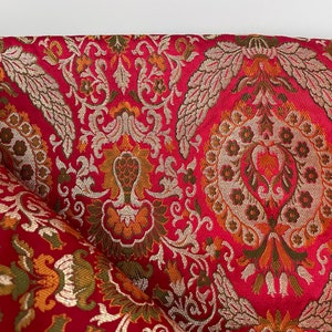 Red bouquet gold flowers kinkhab heavy Indian silk brocade fabric nr. 1-139 for 1/4 yard image 3