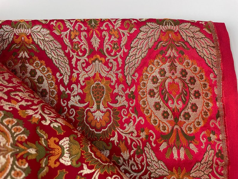 Red bouquet gold flowers kinkhab heavy Indian silk brocade fabric nr. 1-139 for 1/4 yard image 3