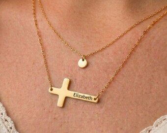 Collar pequeño de cruz dorada con nombre grabado, collar religioso, regalo para mamá, regalo cristiano, joyería de cruz, regalo de bautismo