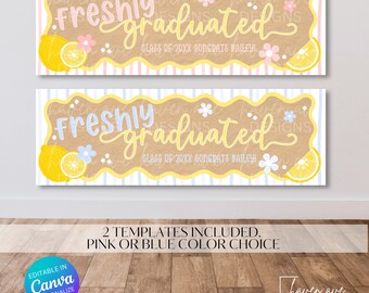 Op de afbeelding: Twee afstudeerbanners met de tekst "Freshly Graduated" in een grillige letter, versierd met citroenen en bloemen. De banners hebben een gestreepte achtergrond in roze en blauw. De tekst "Class of 20XX Congrats Bailey!" is ook opgenomen.