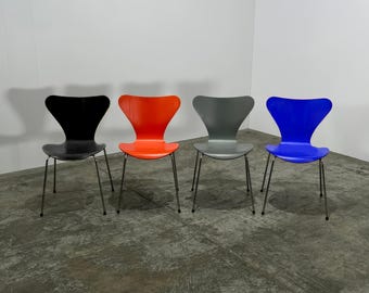 Set of 4 Series 7 Chairs Arne Jacobsen Fritz Hansen Danish Modern