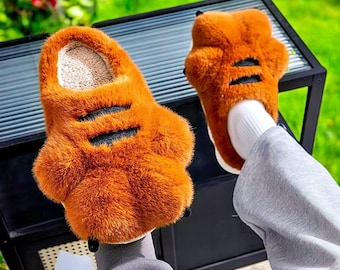 Cartoon Paw Slippers – Plush Velvet Warm House Shoes for Couples