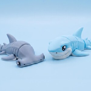 Requin articulé Flexi Sharks | Blanc, jouet anti-stress en forme de tête de marteau (10 cm)