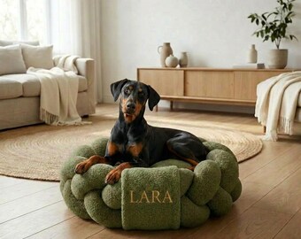 Cama para mascotas de bouclé personalizada • Cojín acogedor para perros hecho a mano con etiqueta de nombre personalizada