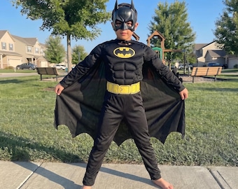 Conjunto de disfraz de héroe oscuro para niños, traje de superhéroe negro con capa, disfraz de Halloween para niños, atuendo de cosplay, conjunto para disfrazarse