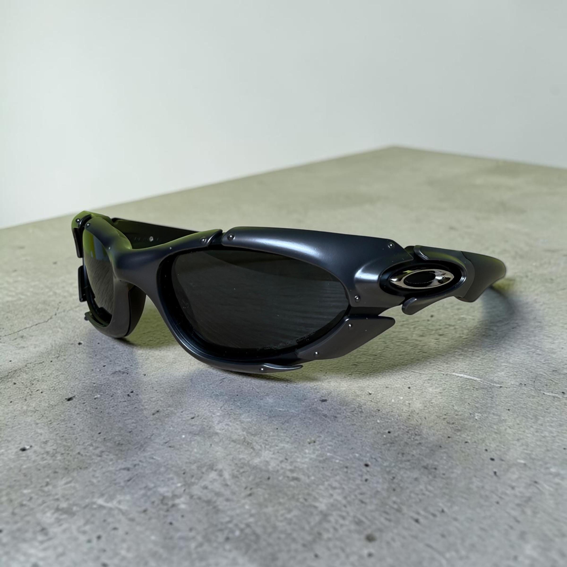 干*芋様 希少　ヴィンテージ　Oakley ブラックレンズ サングラス 干*芋様 希少 ヴィンテージ Oakley ブラックレンズ サングラス 【公式