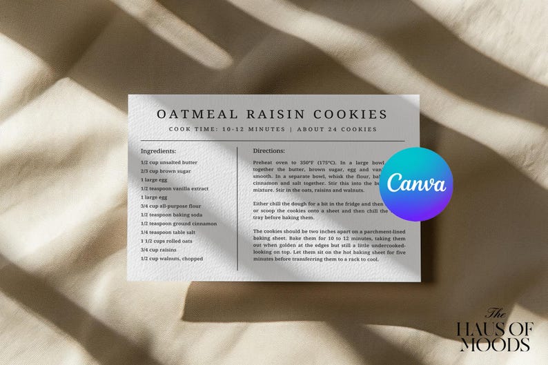 Op de afbeelding: Een witte rechthoekige receptenkaart met de titel Oatmeal Raisin Cookies en zwarte tekst met ingredi&euml;nten en instructies. De kaart bevat informatie over de baktijd en het aantal koekjes, met een strakke lay-out en een verticale scheidingslijn.