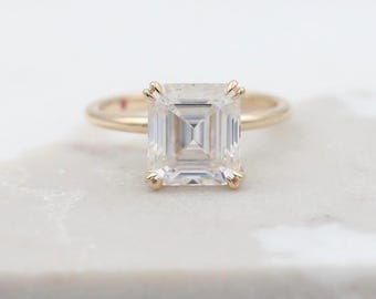 Emerald Cut Moissanite Solitaire Ring – Minimale gouden verlovingsring Asscher Style