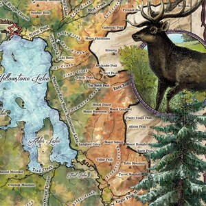 Może przedstawiać: Mapa w stylu vintage Parku Narodowego Yellowstone z dużą ilustracją łosia w prawym g&oacute;rnym rogu. Mapa przedstawia gł&oacute;wne punkty orientacyjne parku, w tym jezioro Yellowstone, jezioro Alder i Thorofare-East Shore Yellowstone Lake. Mapa zawiera r&oacute;wnież r&oacute;żne strumienie, g&oacute;ry i inne cechy geograficzne.
