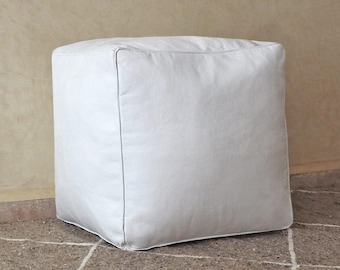 Puf otomano cuadrado de cuero marroquí hecho a mano