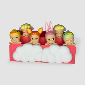 3D Printed Hot Pink Cloud Hipper Display Stand Holder for Sonny Angel Dolls Collectible Figurine Decor