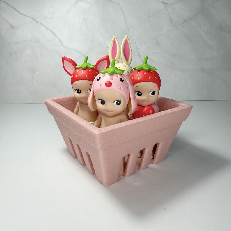 Sonny Angel Berry Garden Display Stand Set – 3D Printed Organizer for Collectors Bubblegum