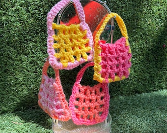 Small Earbud/Headphone Tote Bag Keychain