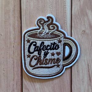 Cafecito Y Chisme, (kaffe och skvaller) broderat järn på lapp DIY