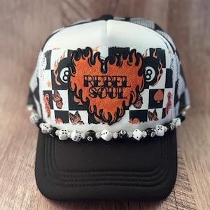 Rebel Soul Truckerkeps, Flammor, Tärningar, 8-bollskedja, Rutig SnapBack