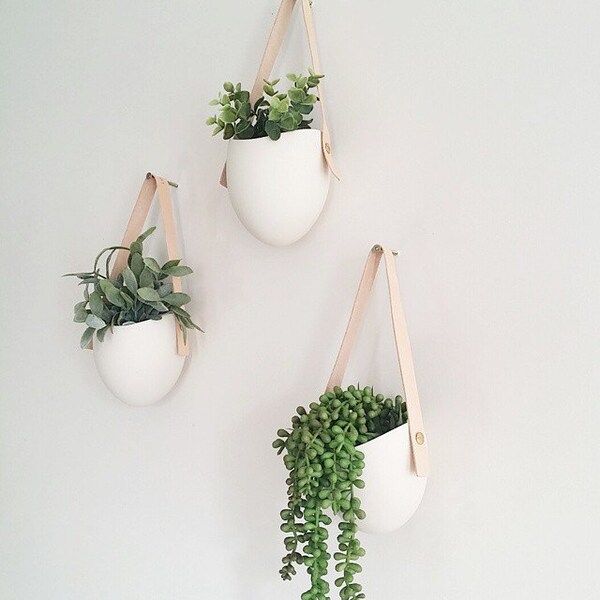 Set of 3 Spora w/ leather: porcelain hanging planters