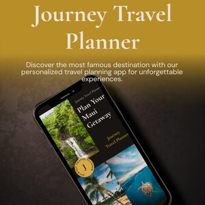 Puede incluir: Un tel&eacute;fono inteligente que muestra la aplicaci&oacute;n "Journey Travel Planner". La interfaz de la aplicaci&oacute;n muestra destinos de viaje con el texto "Planifica tu escapada a Maui". El fondo es un degradado dorado y negro con el texto "Descubre el destino m&aacute;s famoso..."