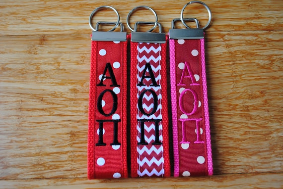Porte-clés Personnalisé Alpha Omicron Pi - Motif Chevron Brodé - Fabriqué Main Aux USA - Officiel