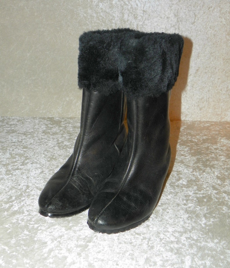 flat fur lined boots