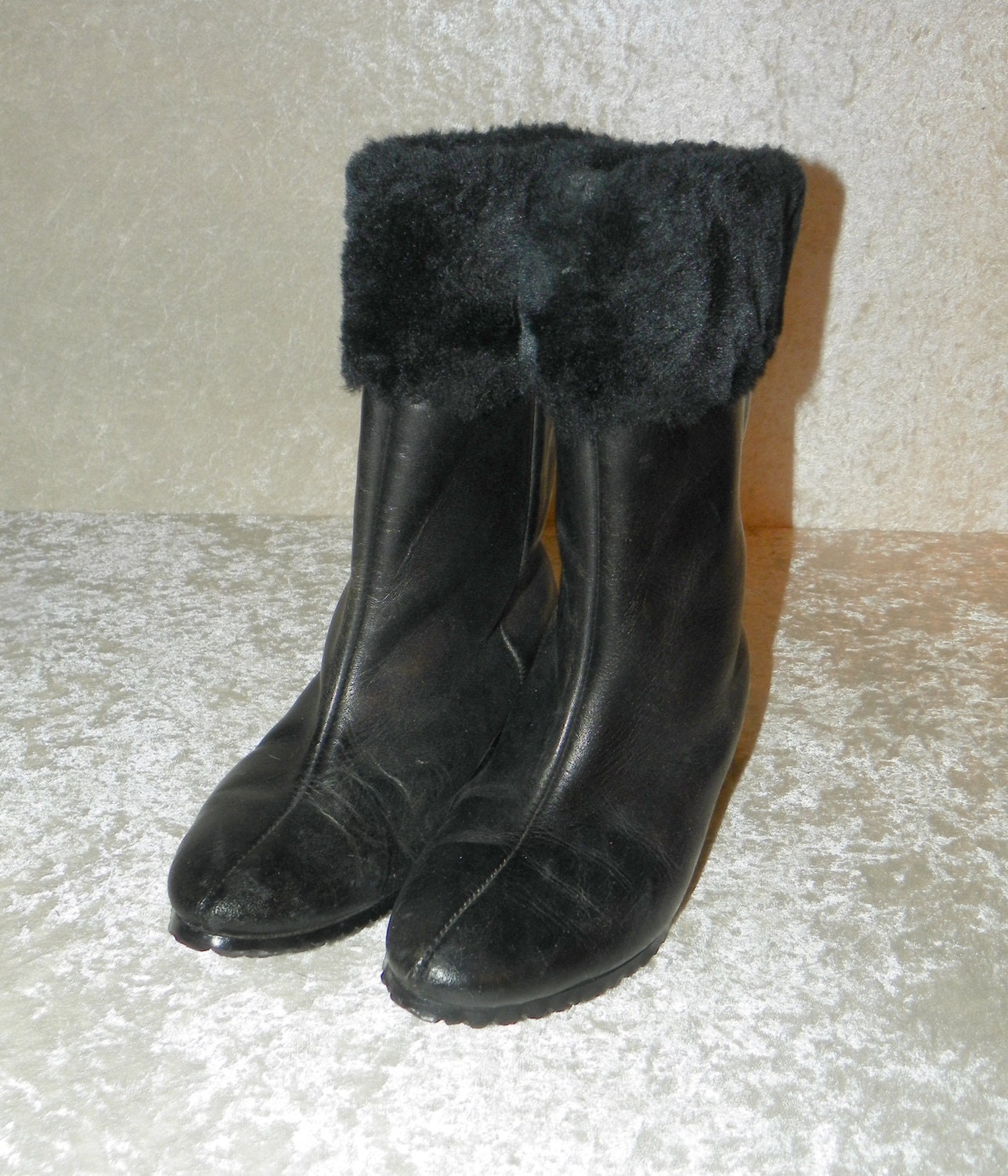 black flat fur lined boots
