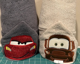 Toalla con capucha de coche de carreras / Toalla con capucha de grúa