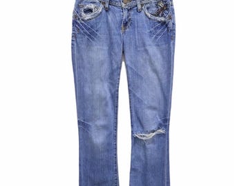 J&COMPANY Jeans acampanados de corte bota para mujer con bordado de calavera Apache y lavado ácido, talla 28"