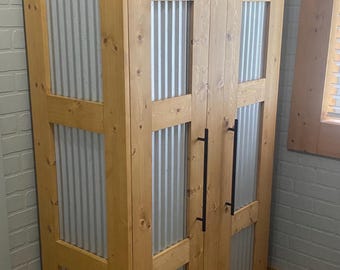 Armario de madera a medida para ropa blanca/almacenamiento