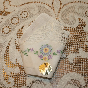 WEDDING HANDKERCHIEF,hanky,embroidered handkerchief,embroidered hankies,embroidered handkerchief wedding,embroidered pocket square,linen