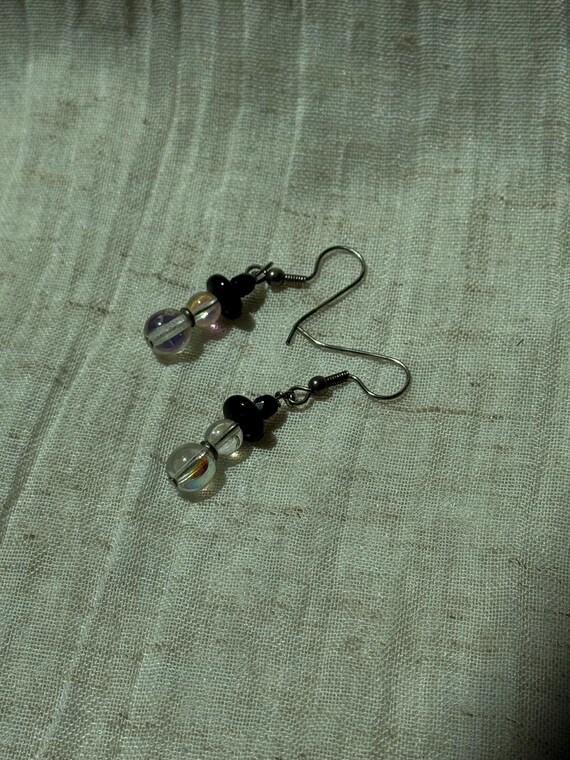 VGT IRIDESCENT SNOWMAN Earrings,vintage xmas snowman earrings,vintage snowman earrings,vintage christmas snowman earrings,snowman earrings View 5