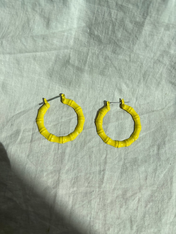 VINTAGE YELLOW HOOP Earrings,vintage hoop earrings,vintage bamboo hoop earrings,yellow bamboo hoop earrings,yellow bamboo hoop earrings,hoop