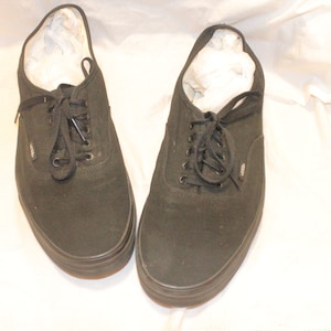Size 14,MEN VANS SNEAKERS,vans shoes,van shoes mens,men vans 14,vans 14,skate shoes men,sneakers men 14,men vans sneakers,vans skater shoes