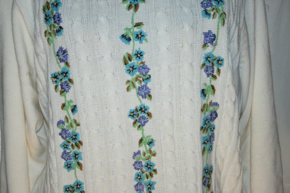 VINTAGE EMBROIDERED FLOWER Sweater,vintage embroi… - image 8