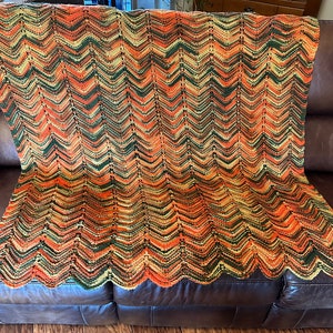 VINTAGE RIPPLE AFGHAN Blanket,vintage crochet blanket,retro crochet blanket,vintage zigzag crochet blanket,vintage orange crochet blanket,