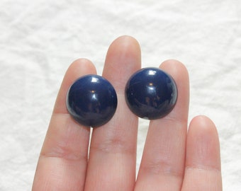 VINTAGE BLUE STUD Earrings,vintage medium stud earrings,vintage blue circle earrings,vintage stud circle earrings,stud round earring,studs