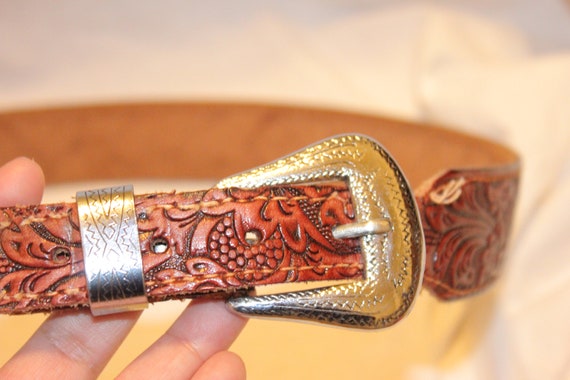 VINTAGE TOOLED LEATHER Belt,vintage tooled leathe… - image 3