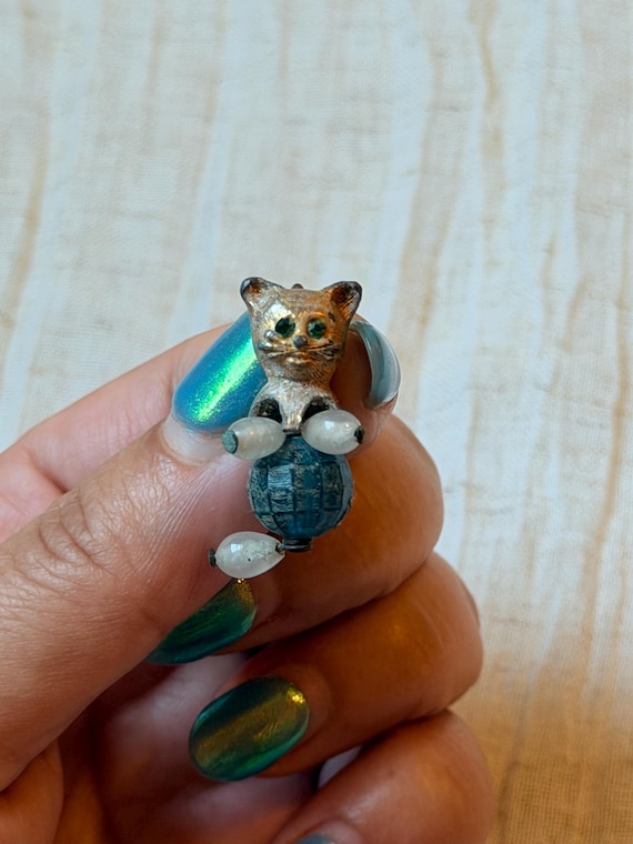 vgt JELLY BELLY CAT brooch,vintage rhinestone cat brooch,vintage rhinestone cat pin,vintage jelly belly rhinestone cat,jelly belly cat