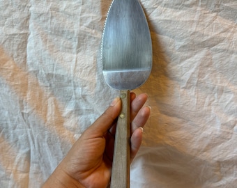 VINTAGE CAKE CUTTER, vintage roestvrijstalen taartserver, vintage roestvrijstalen taartmes, vintage roestvrijstalen taartsnijder, taartsnijder