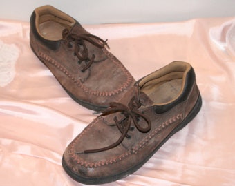 earth shoes wide width