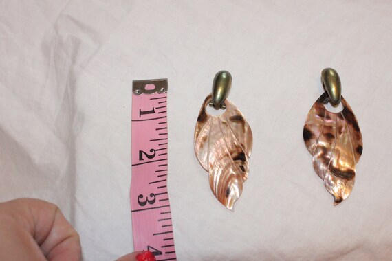 VINTAGE SEASHELL EARRINGS Large,cool seashell ear… - image 10
