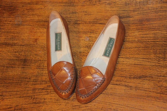 Size 6,COLE HAAN LOAFERS,cole haan shoes,cole haan